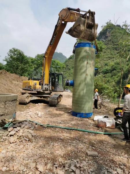 陇南地区雅安芦山一体化提升泵施工现场